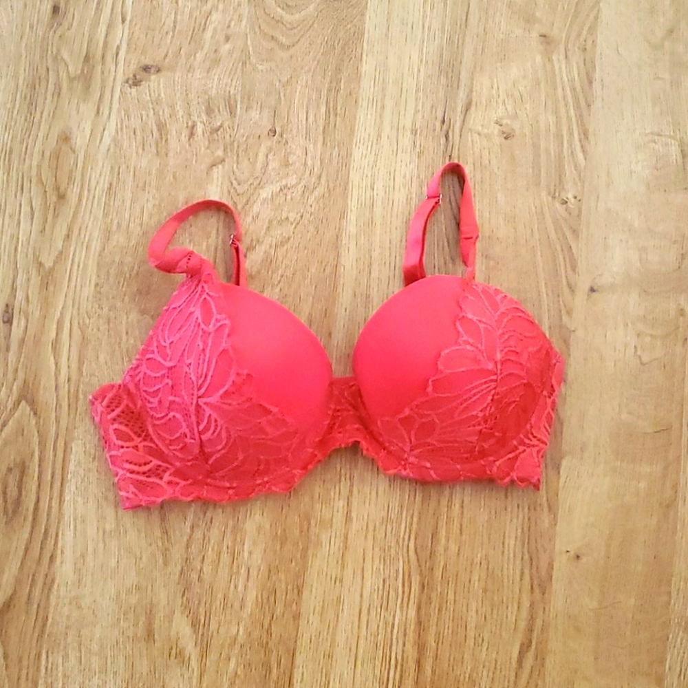 Red Bra 36D